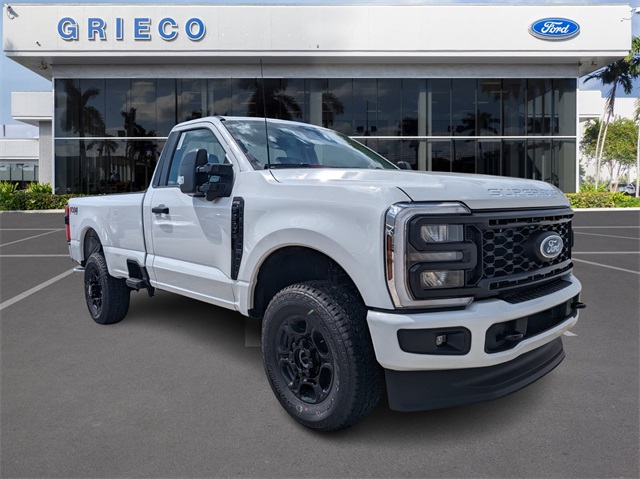 2025 Ford F-350 Super Duty XL's photo