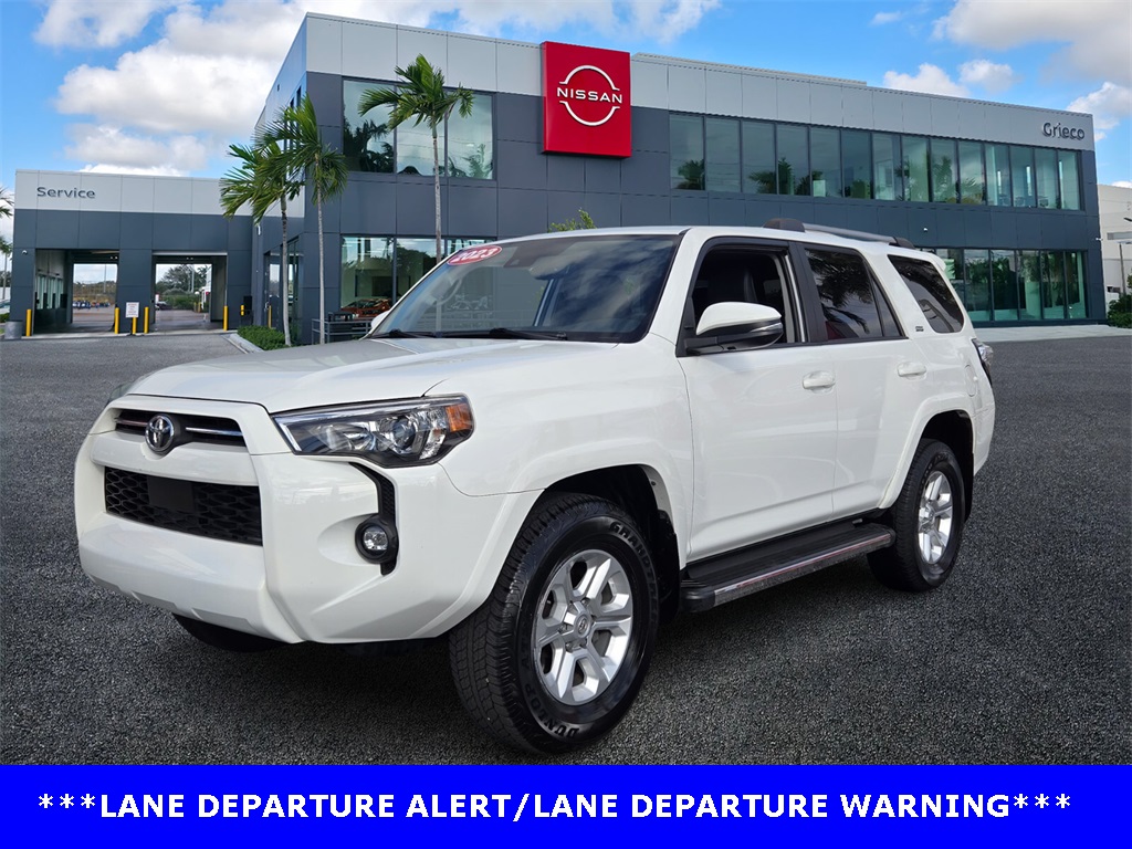 2023 Toyota 4Runner SR5 Premium photo 3