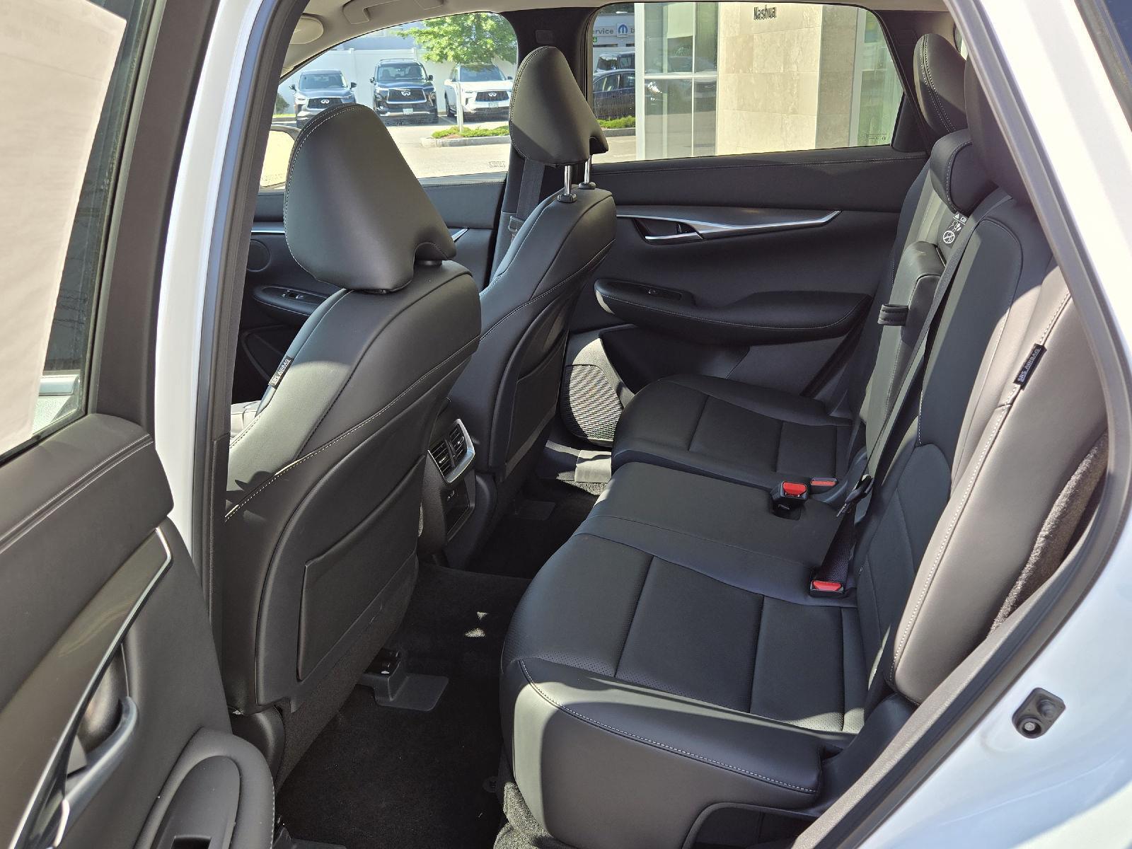 2025 Infiniti QX50 Luxe AWD photo 21