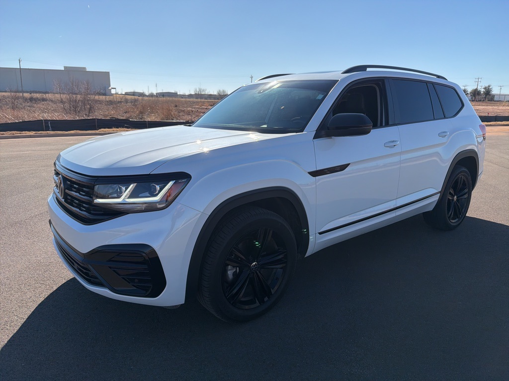 2023 Volkswagen Atlas SEL R-Line Black's photo