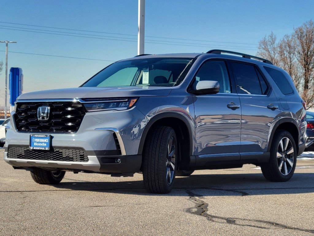 2025 Honda Pilot Touring photo 3