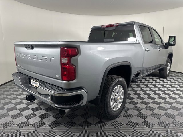 2026 Chevrolet Silverado 2500HD LT photo 2