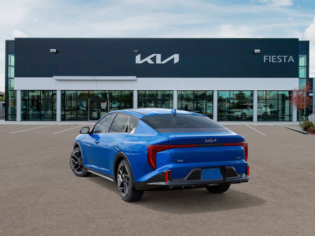 2025 Kia K4 GT-Line photo 4