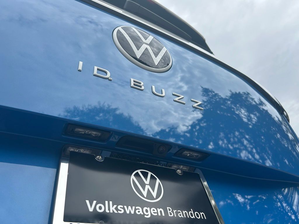 2025 Volkswagen ID. Buzz Pro Plus photo 36