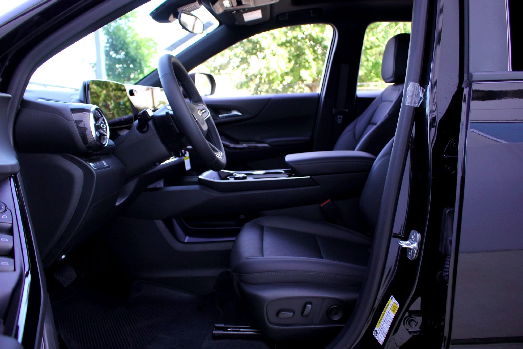 2026 Chevrolet Equinox LT photo 7