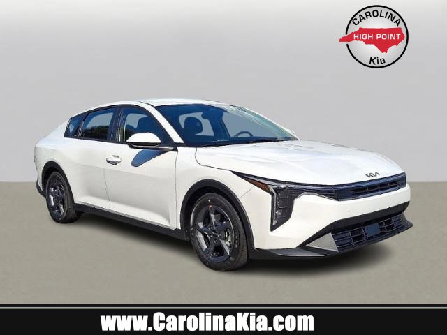 2025 Kia K4 LXS's photo