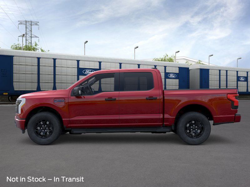 2025 Ford F-150 Lightning XLT photo 4