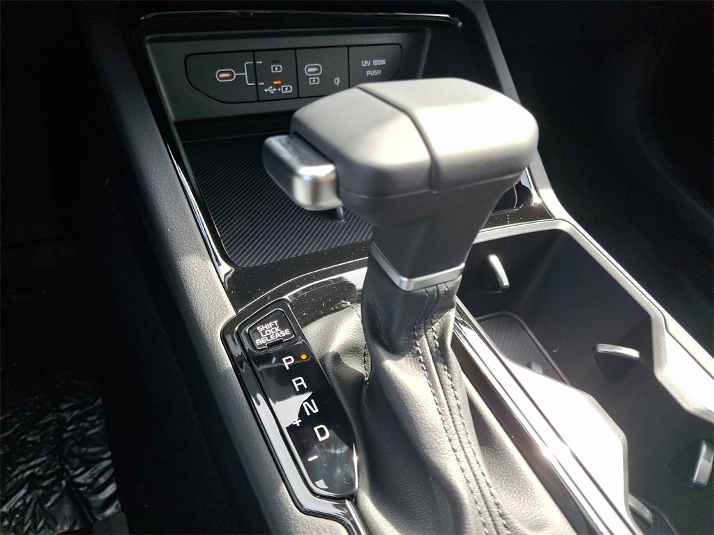 2025 Kia K5 EX photo 13