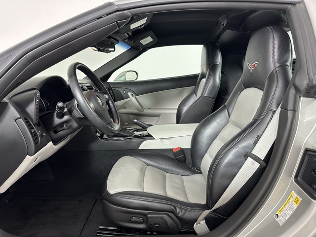 2008 Chevrolet Corvette Base photo 2