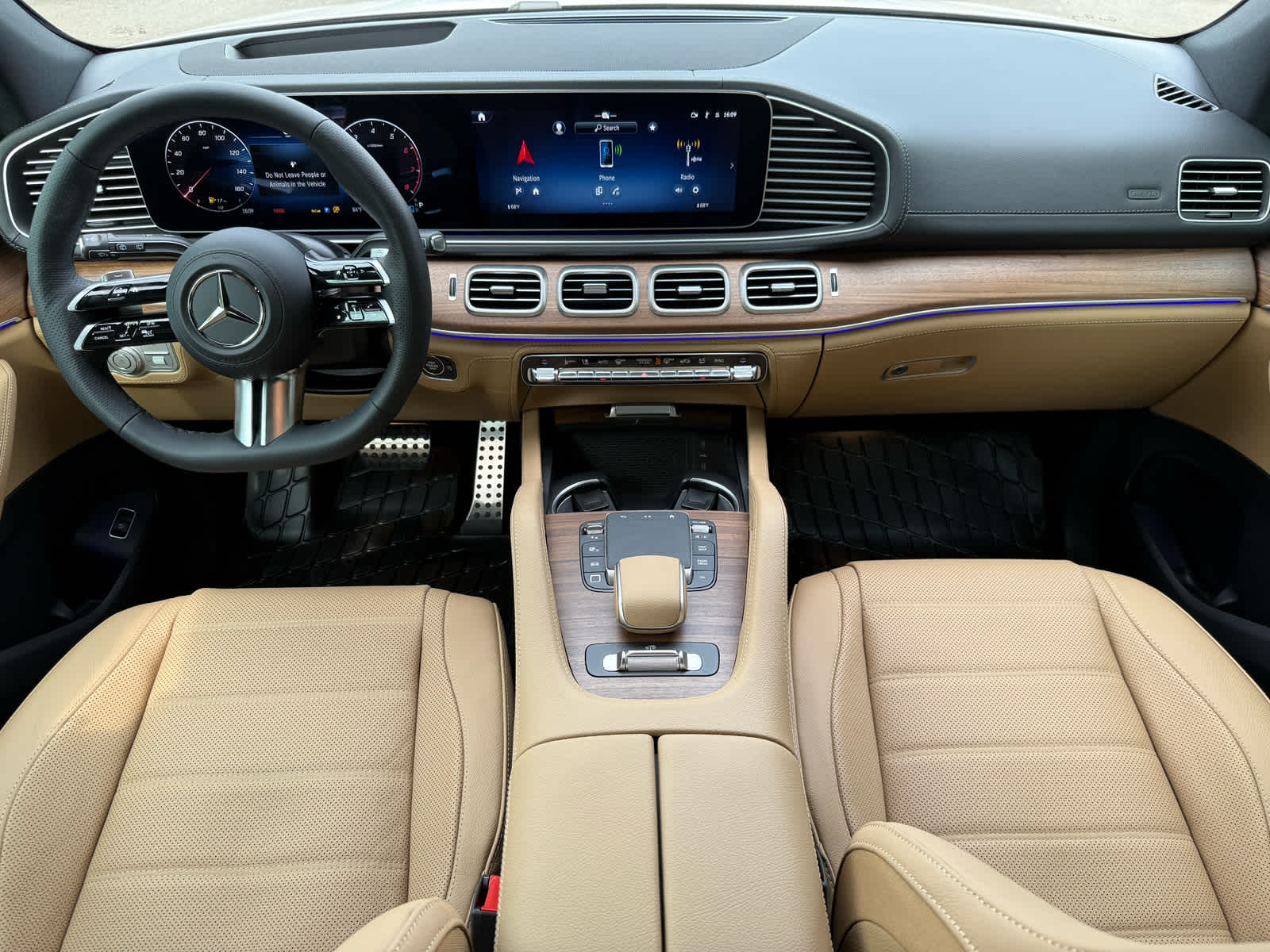 2026 Mercedes Benz GLS 450 4MATIC photo 11