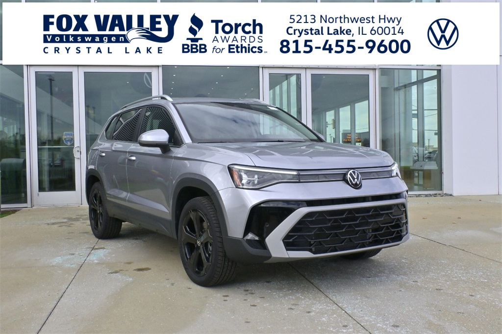 2025 Volkswagen Taos SEL's photo