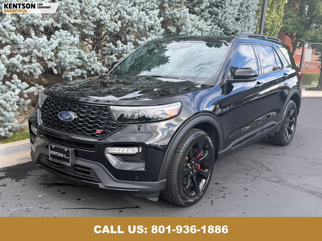 2023 Ford Explorer ST photo 3