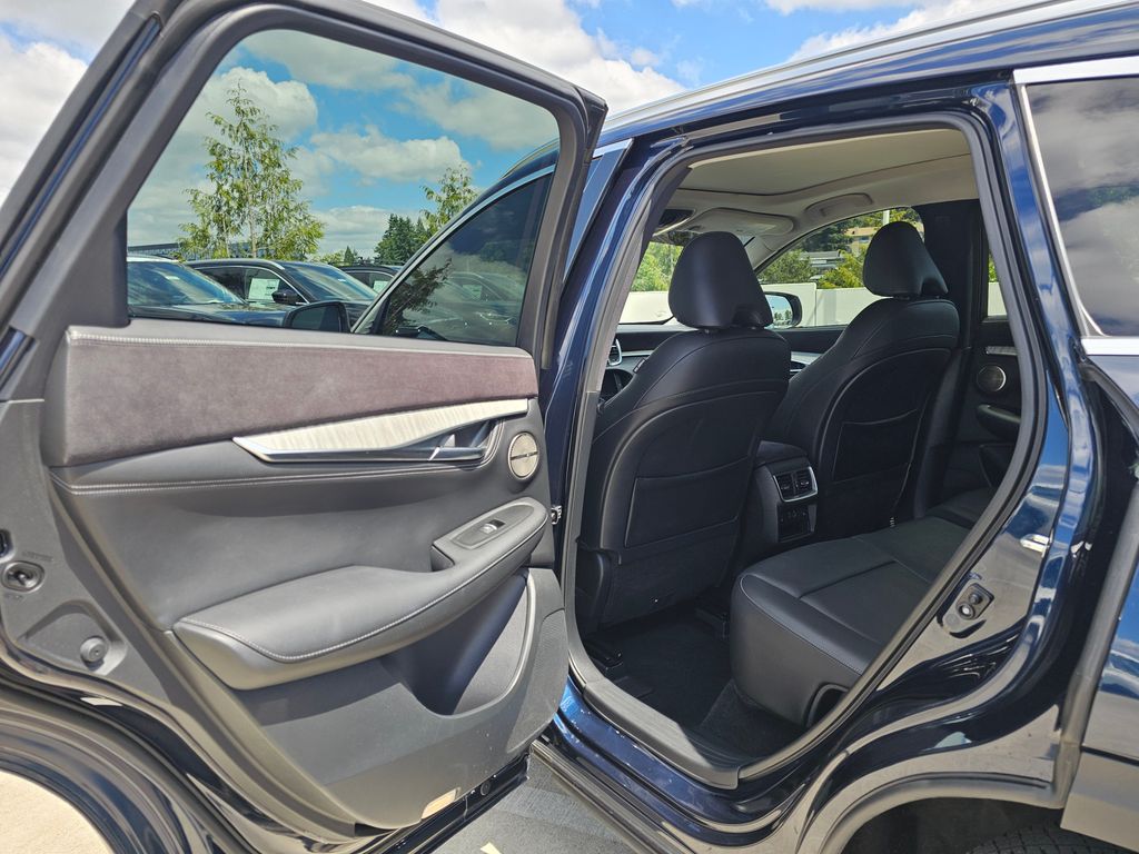 2023 Infiniti QX50 Sensory photo 18