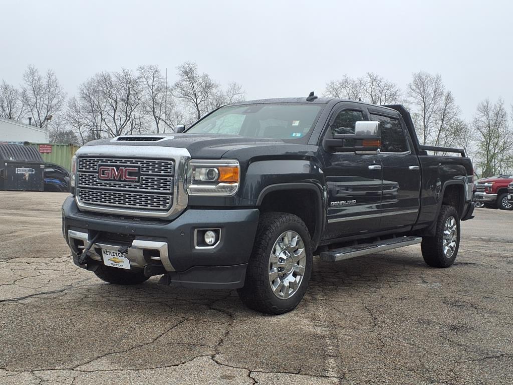 2019 Gmc Sierra 2500 HD Denali photo 3