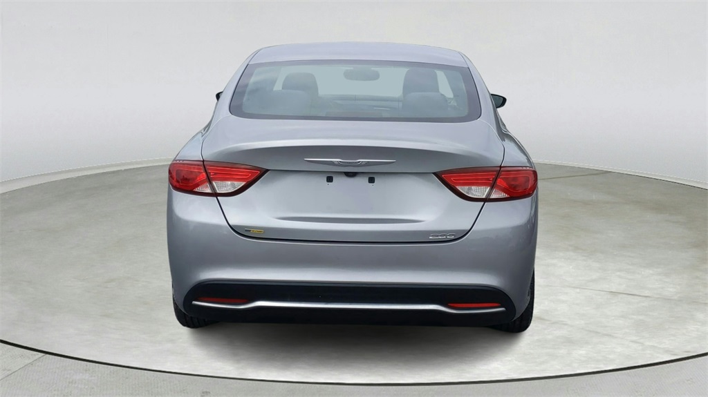 2017 Chrysler 200 Limited photo 4