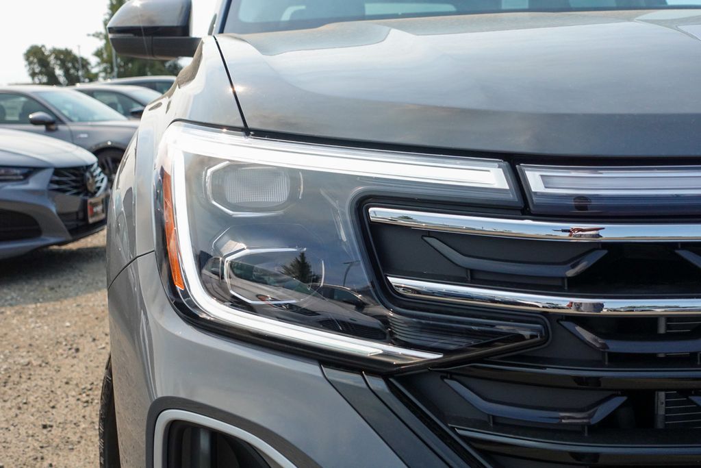 2026 Volkswagen Atlas Peak Edition SE photo 4