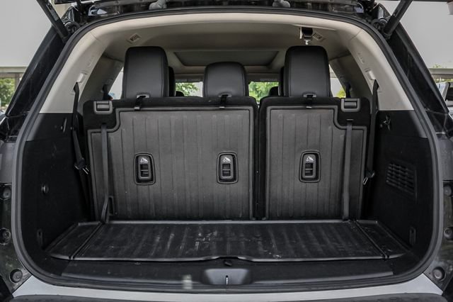 2023 Nissan Pathfinder Platinum photo 30