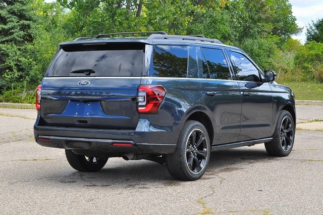 2022 Ford Expedition Limited photo 3