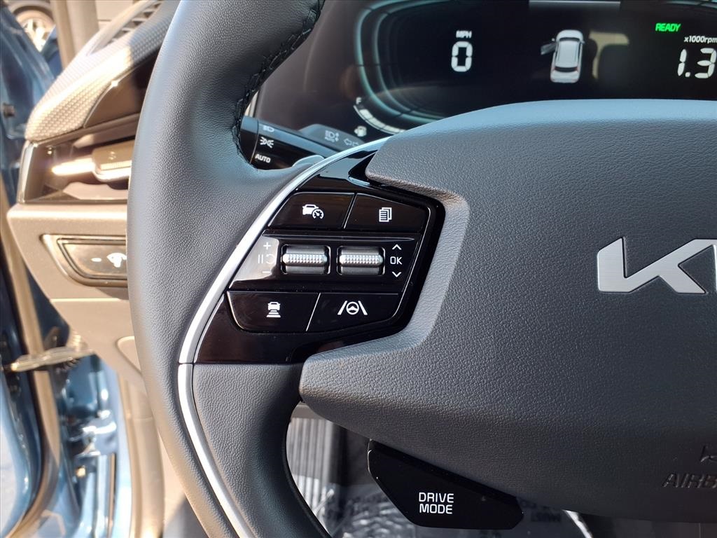 2025 Kia Niro EX photo 17
