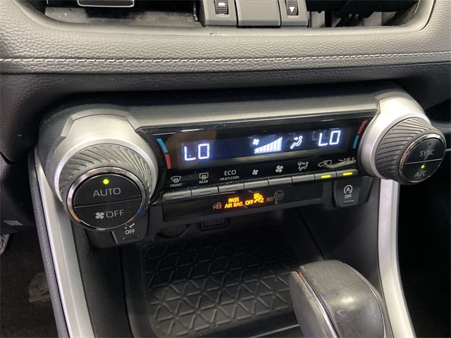 2023 Toyota RAV4 XLE Premium photo 28