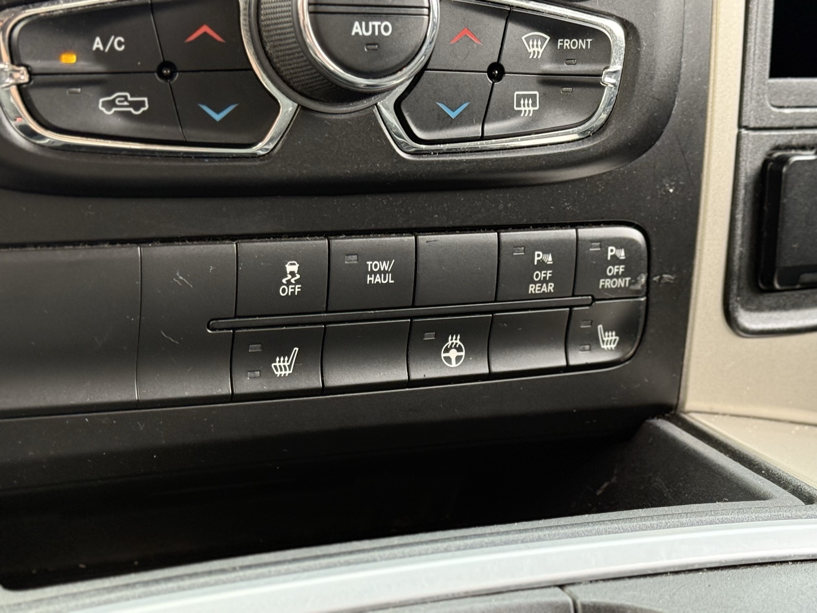2015 Ram 1500 Big Horn photo 17