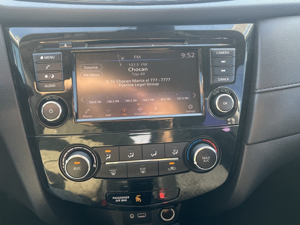 2019 Nissan Rogue S photo 16
