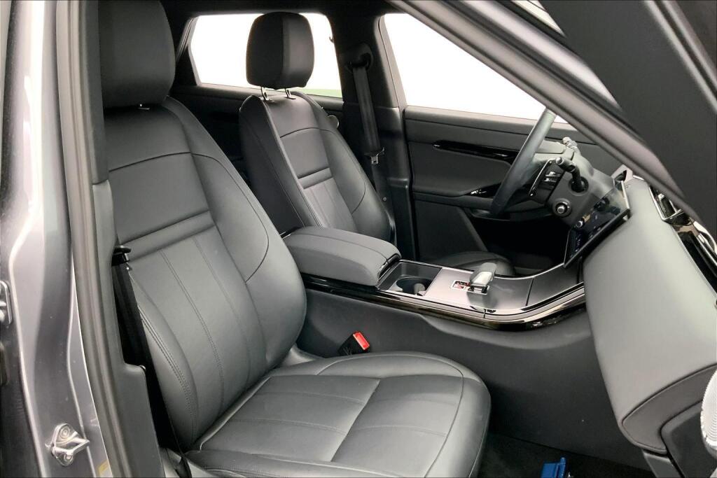 2025 Land Rover Range Rover Evoque Dynamic SE photo 4