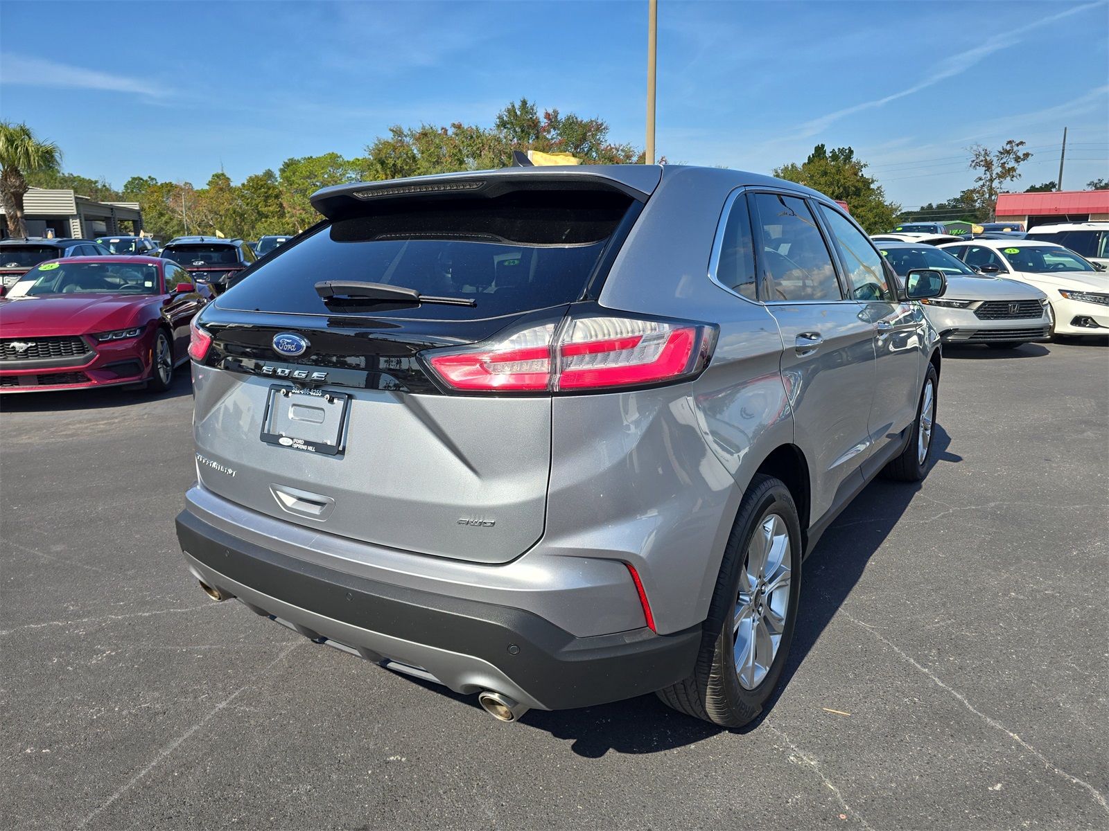 2024 Ford Edge Titanium photo 4
