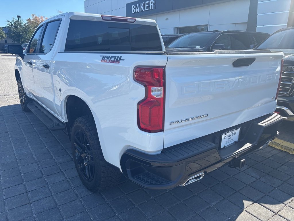 2024 Chevrolet Silverado 1500 LT Trail Boss photo 2