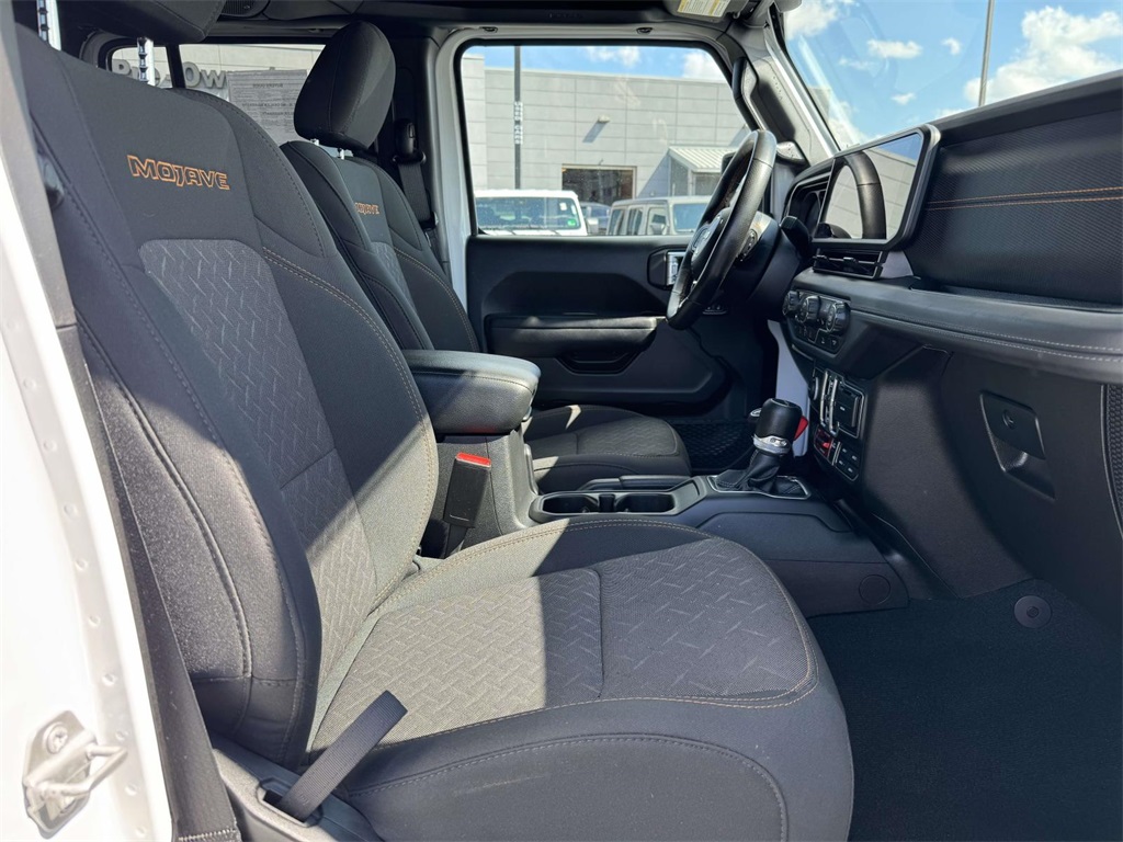 2024 Jeep Gladiator Mojave photo 14