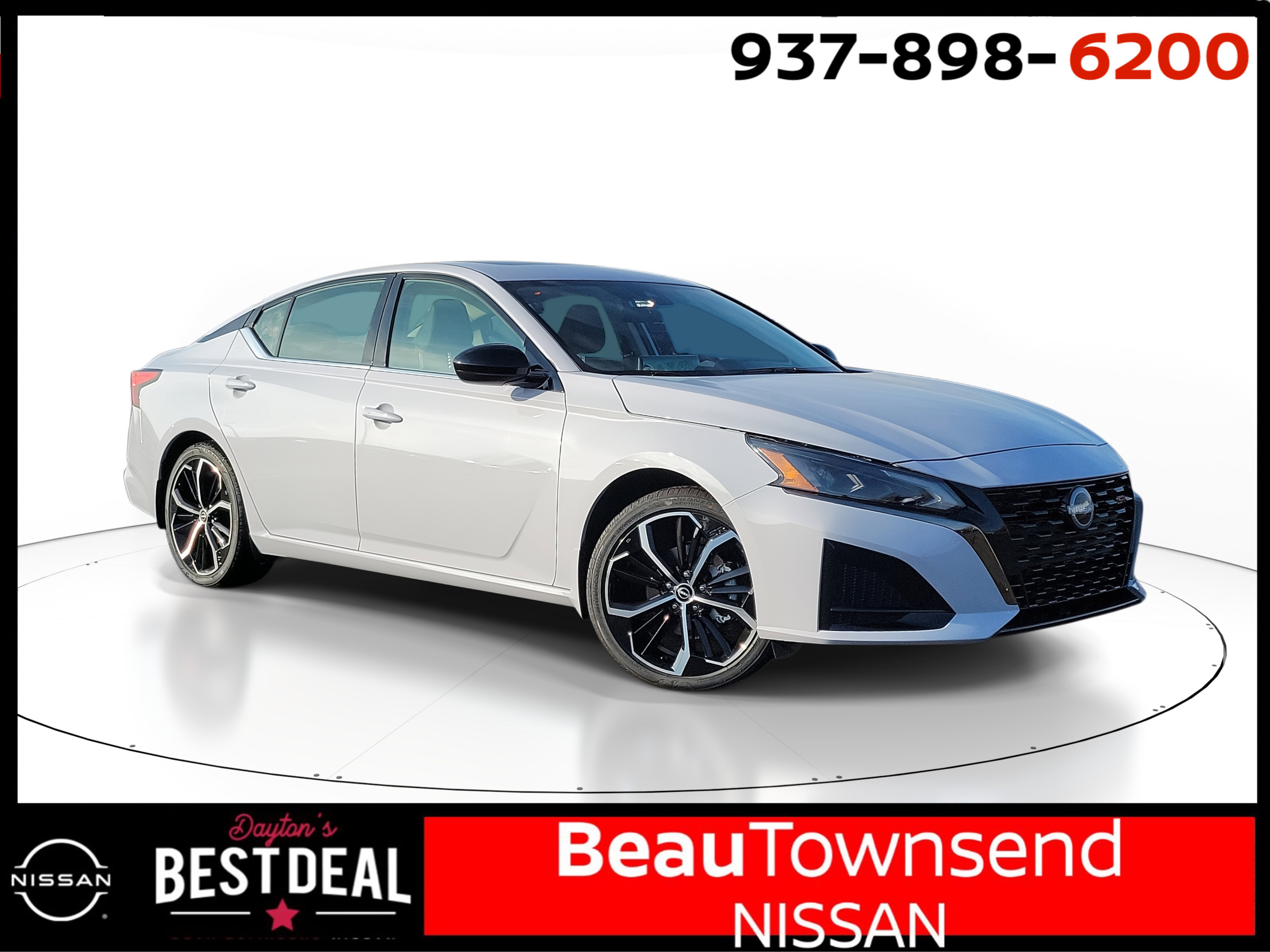 2025 Nissan Altima SR's photo