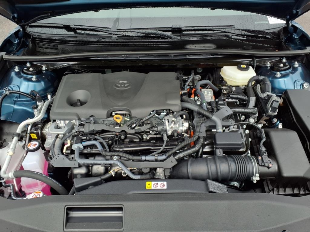 2025 Toyota Camry LE photo 10