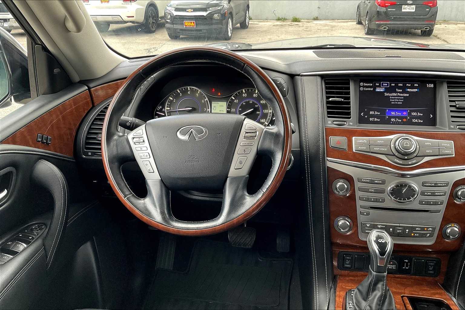 2019 Infiniti QX80 Luxe photo 5
