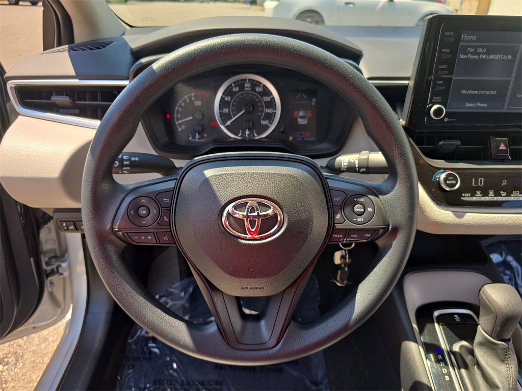 2022 Toyota Corolla LE photo 17