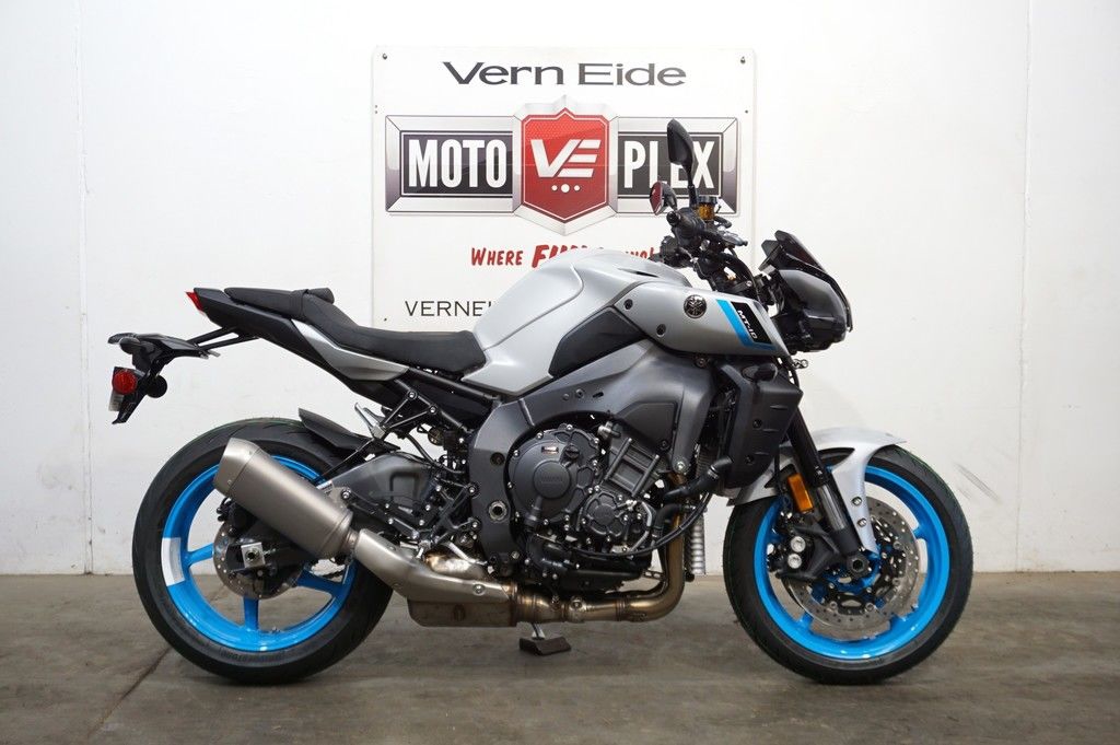 New 2025 Yamaha MT 10 in Sioux Falls #002036 | Vern Eide