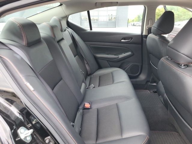 2020 Nissan Altima SR photo 11