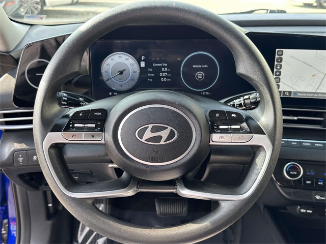 2024 Hyundai Elantra SEL photo 16