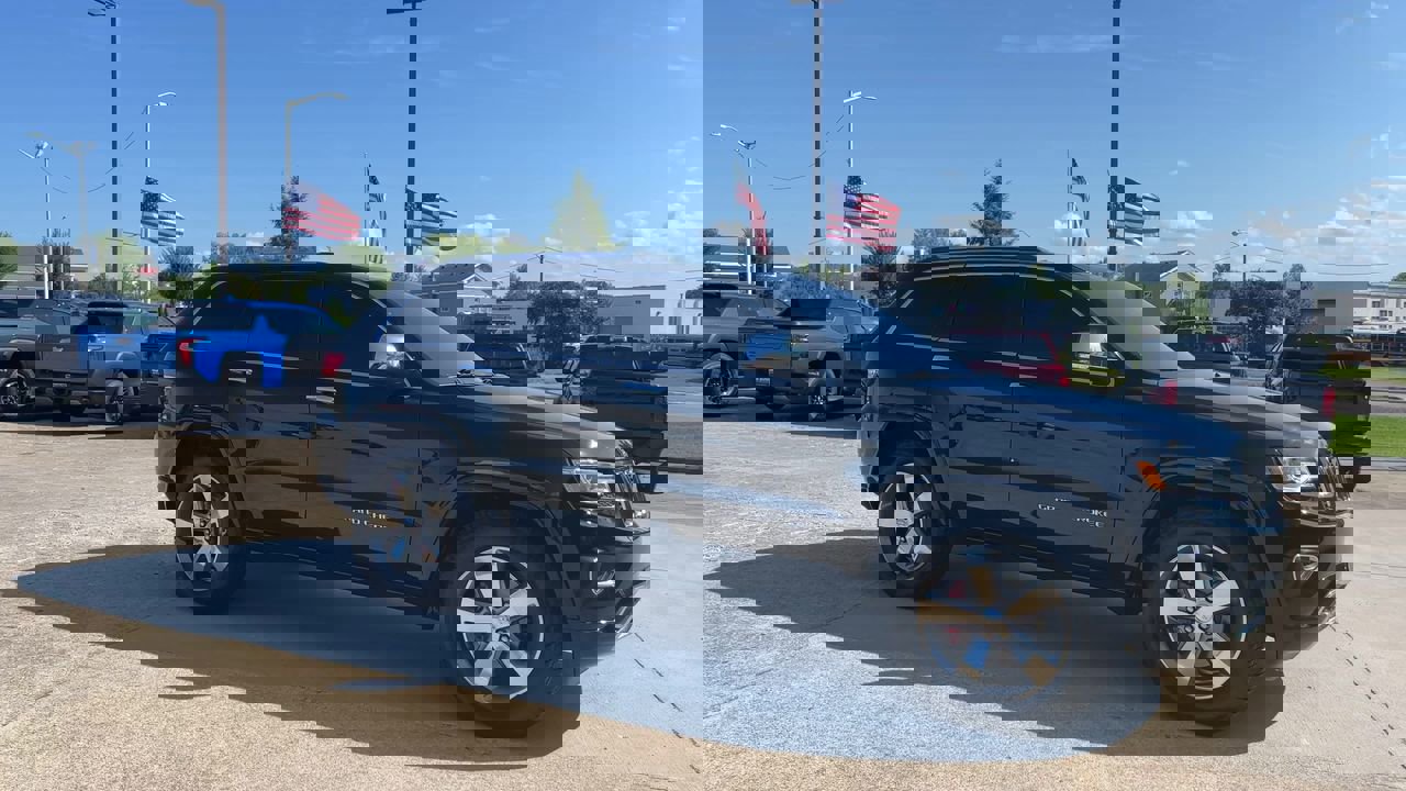 Used 2014 Jeep Grand Cherokee Overland with VIN 1C4RJFCT3EC417468 for sale in Lebanon, OH