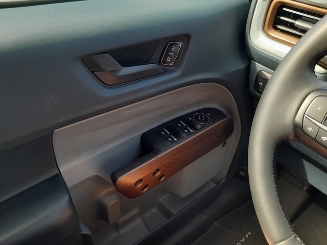 2023 Ford Maverick Lariat photo 33