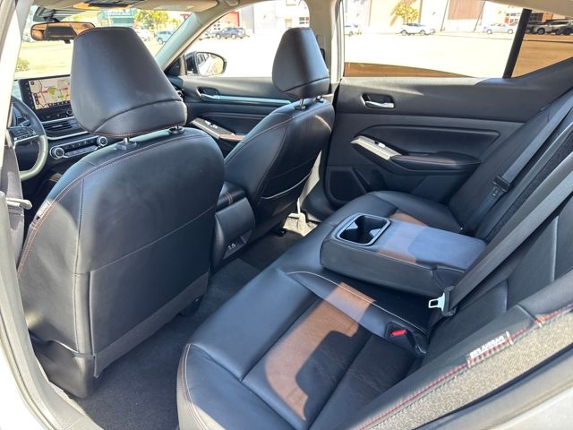 2023 Nissan Altima 2.5 SR photo 19