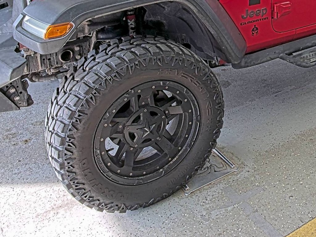 2020 Jeep Gladiator Rubicon photo 2