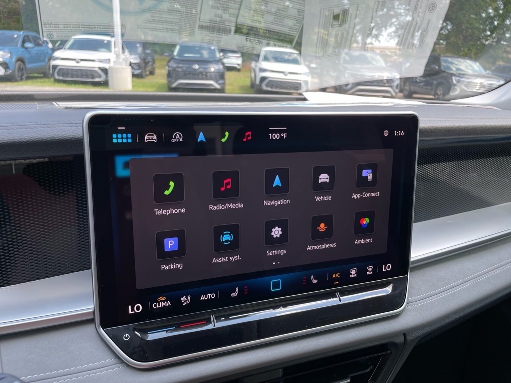 2025 Volkswagen Tiguan SE photo 8