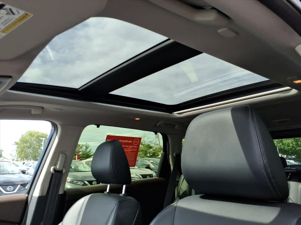 2023 Nissan Rogue SV photo 16