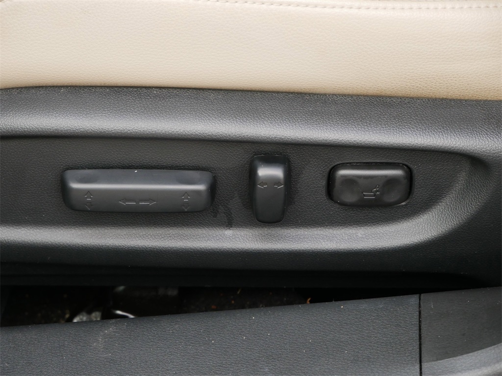 2017 Honda Accord EX-L photo 17