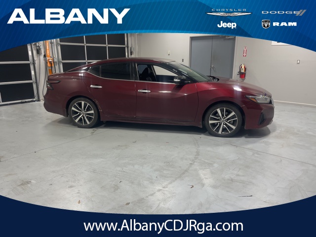 2021 Nissan Maxima SV's photo