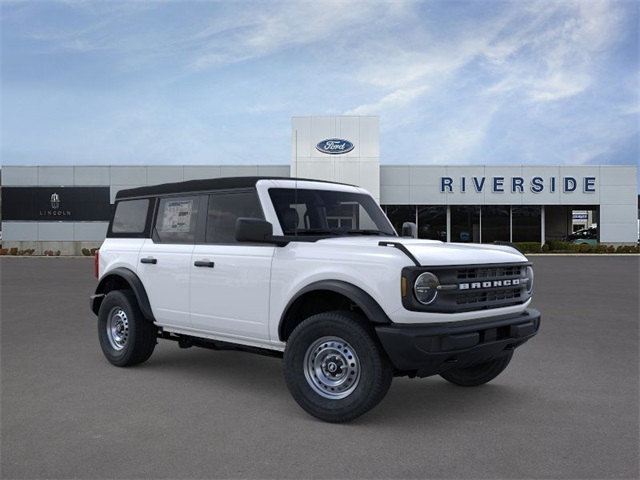 2025 Ford Bronco Base photo 4
