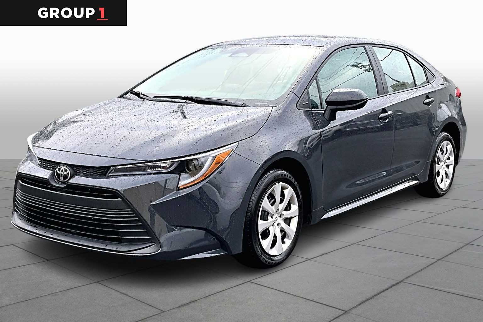 2025 Toyota Corolla LE's photo