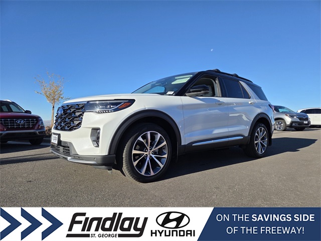 2025 Ford Explorer Platinum's photo