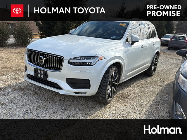 2020 Volvo XC90 Momentum's photo