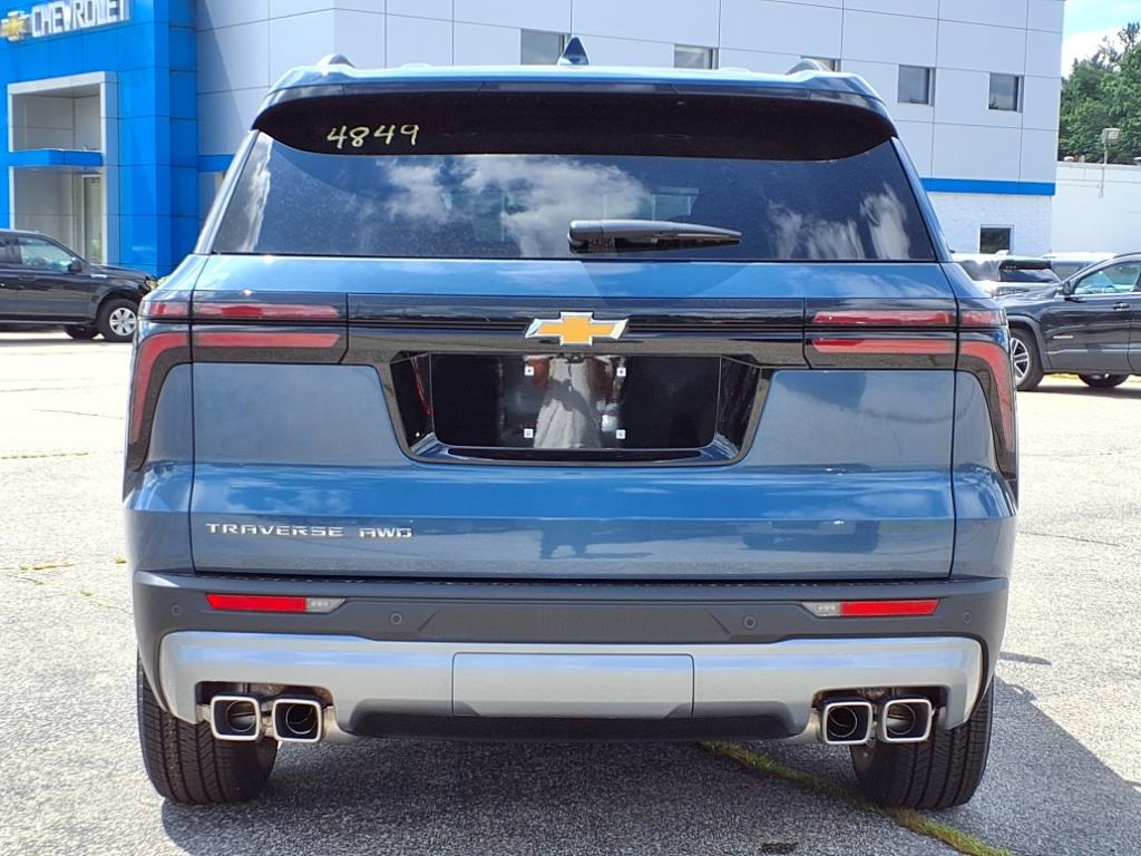 2025 Chevrolet Traverse photo 5